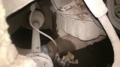 Где находится датчик коленвала на шевроле ланос?