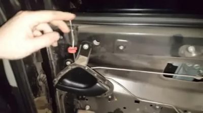 Как отрегулировать ручки дверей на гранте?