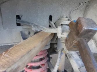 Как поменять верхнюю шаровую на ниве?
