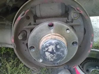 Как поменять задние колодки на приоре?