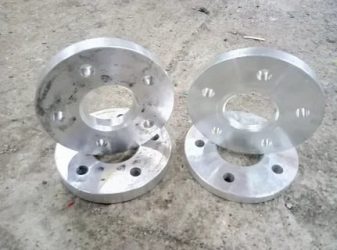 Какая разболтовка колес на газ 31105?