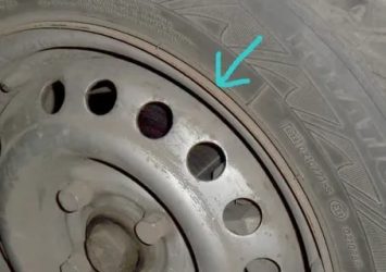 Колесо спускает по диску что делать?