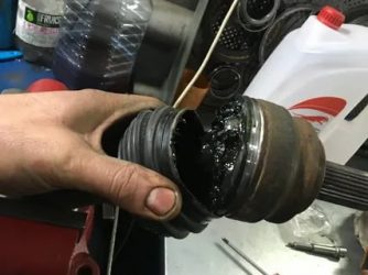 Нужно ли менять смазку в шрусах?