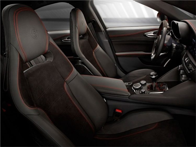 alfa_romeo_giulia-10-min